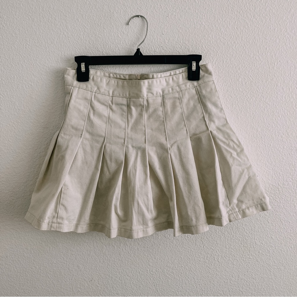 NWOT Brandy Melville Cream Tennis Skirt - Picture 1 of 4